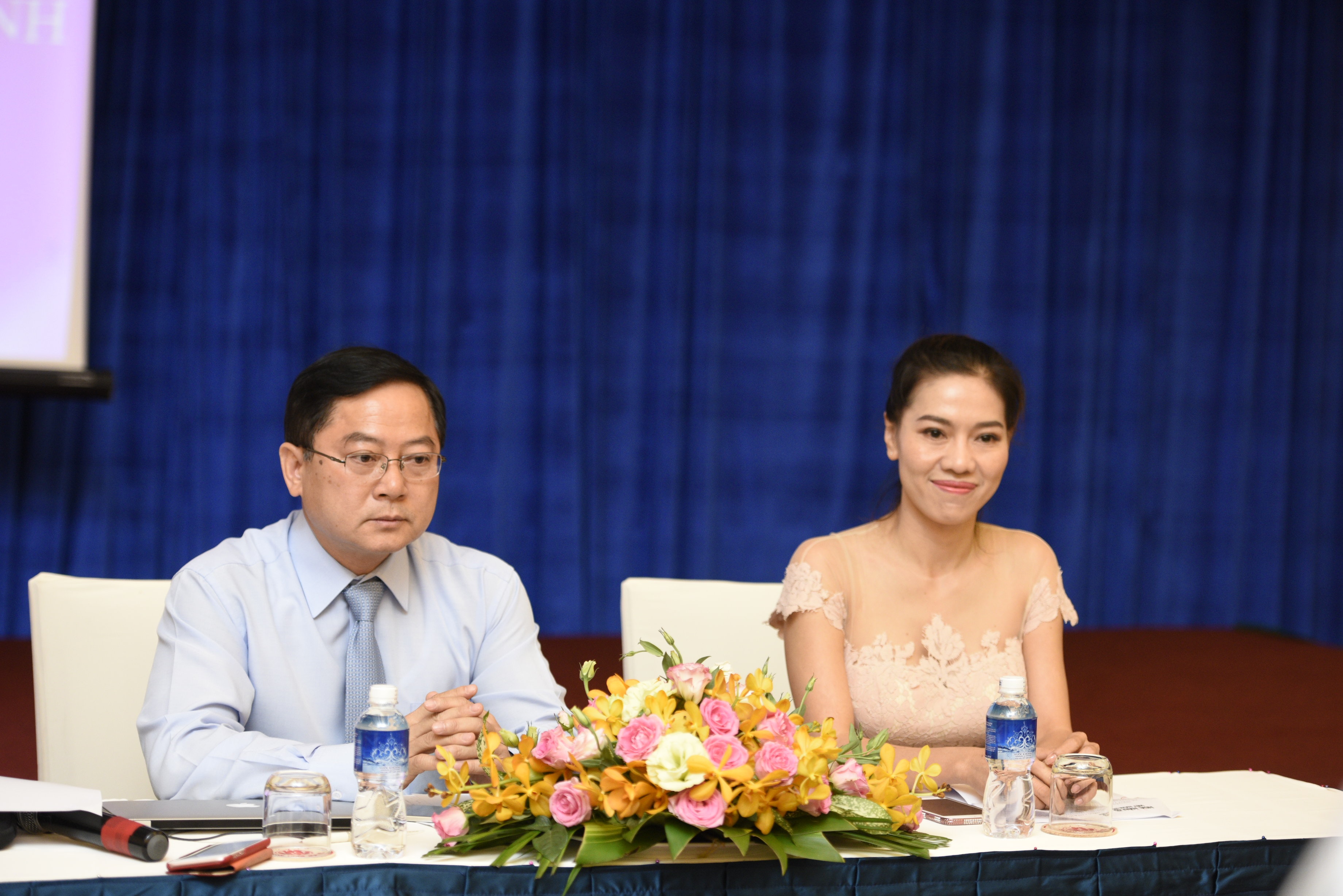 Ong Le Xuan Son phat bieu o hop bao ngay 15/8 hinh anh