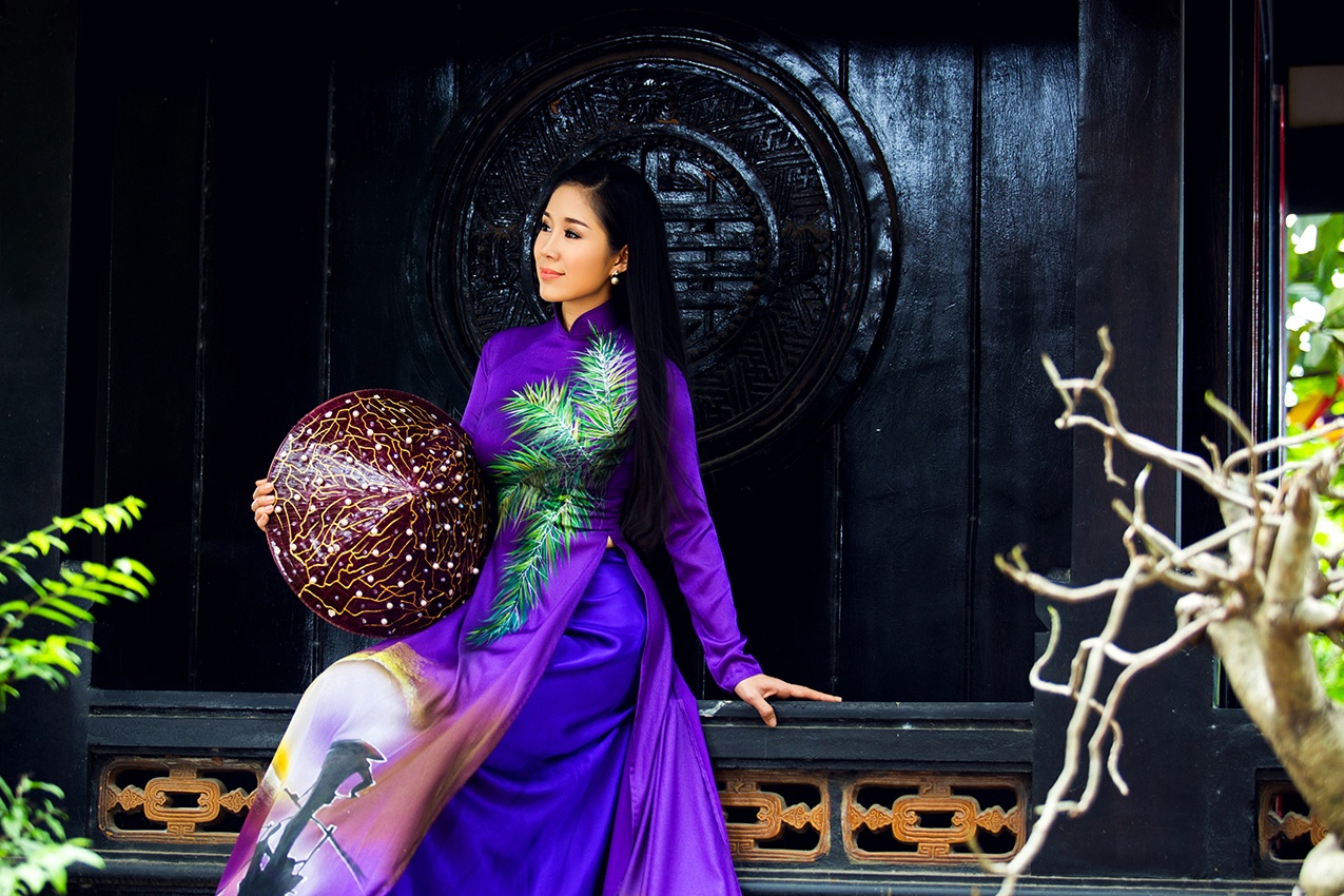 Le Phuong dien ao dai duyen dang anh 7