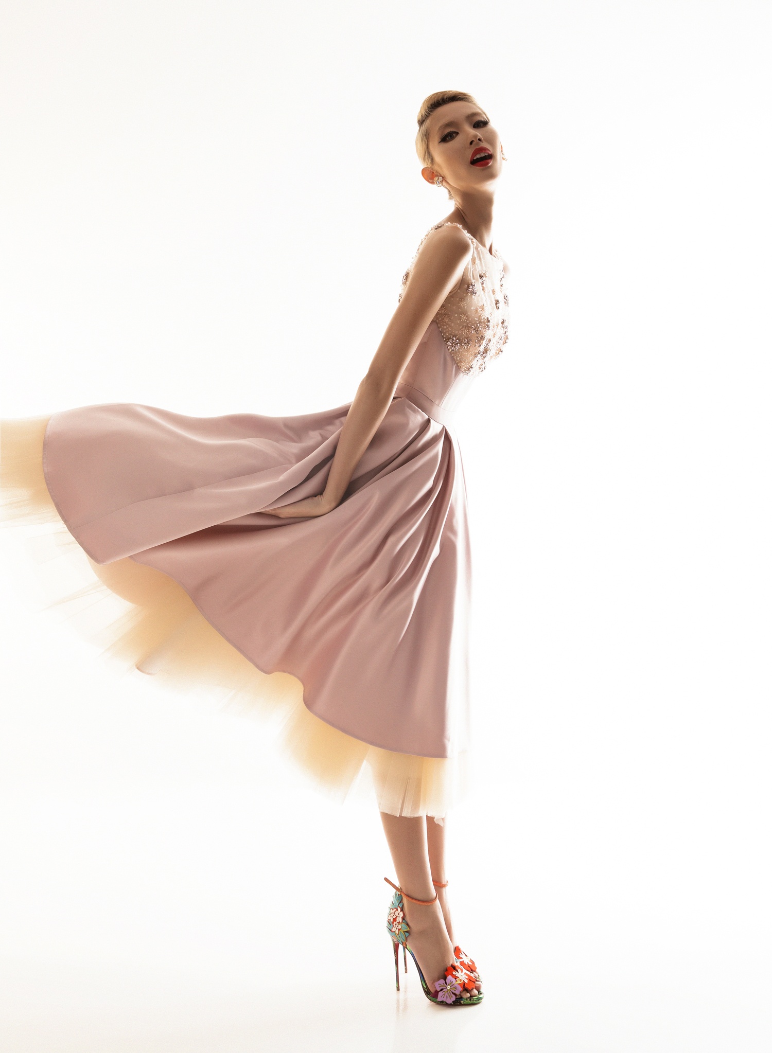 Hang Nguyen goi cam anh 3