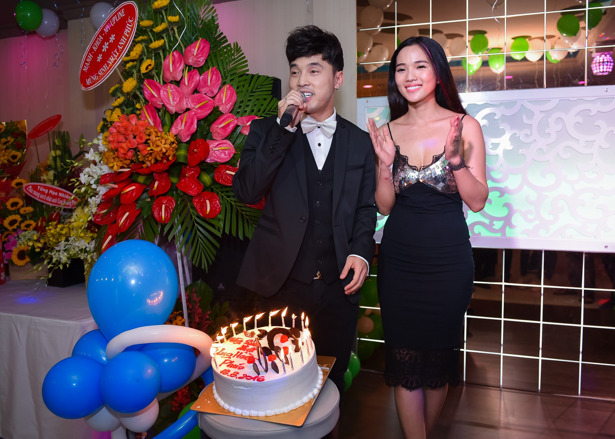 Ung Hoang Phuc ra mat con trai trong tiec sinh nhat 35 tuoi anh 1