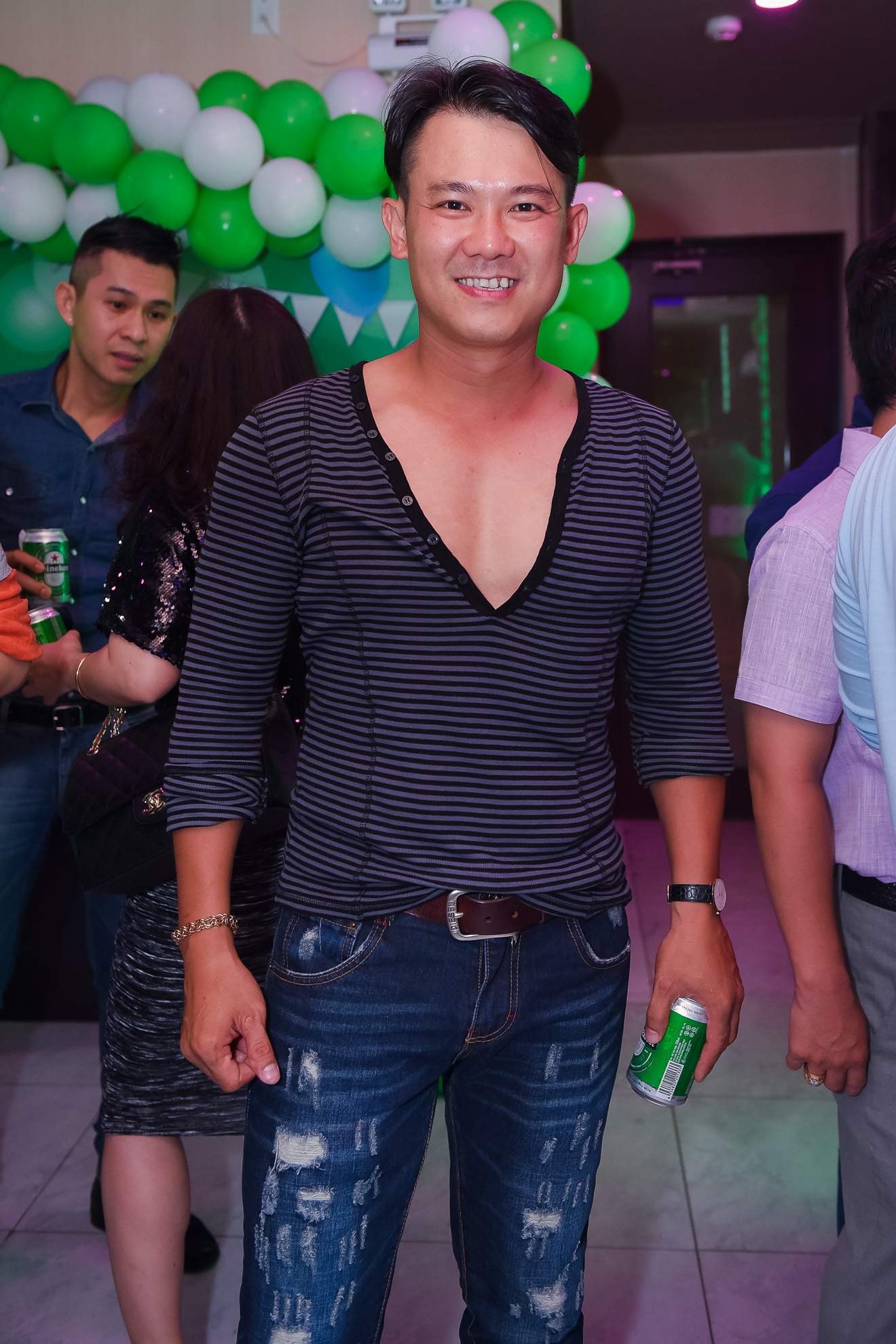 Ung Hoang Phuc ra mat con trai trong tiec sinh nhat 35 tuoi anh 7