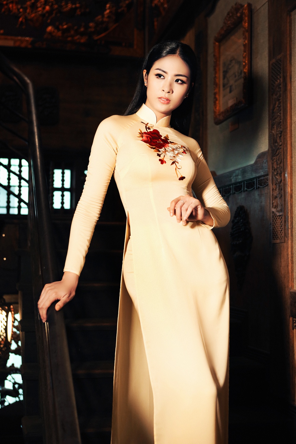 Ngoc Han duyen dang ao dai anh 6