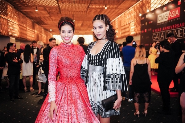 Lan Khuê - Phạm Hương không thể thân thiết ảnh 2 Lan Khue - Pham Huong khong the than thiet anh 2