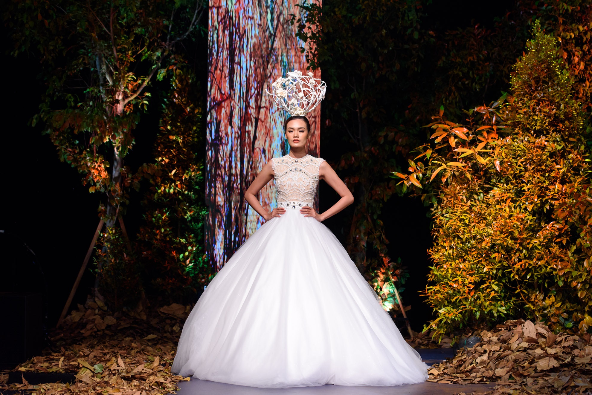 Minh Trieu dien vay cuoi anh 12