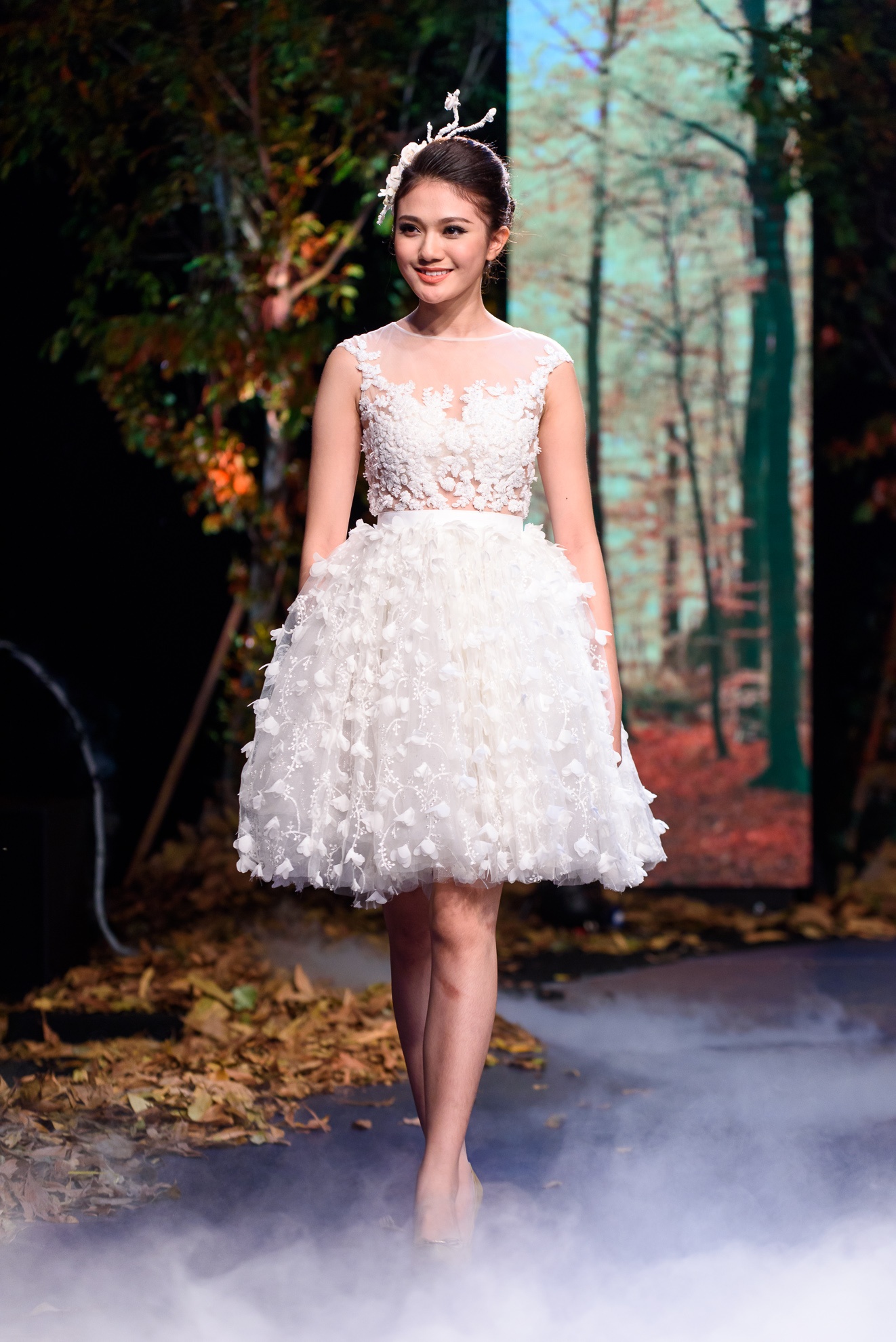 Minh Trieu dien vay cuoi anh 4