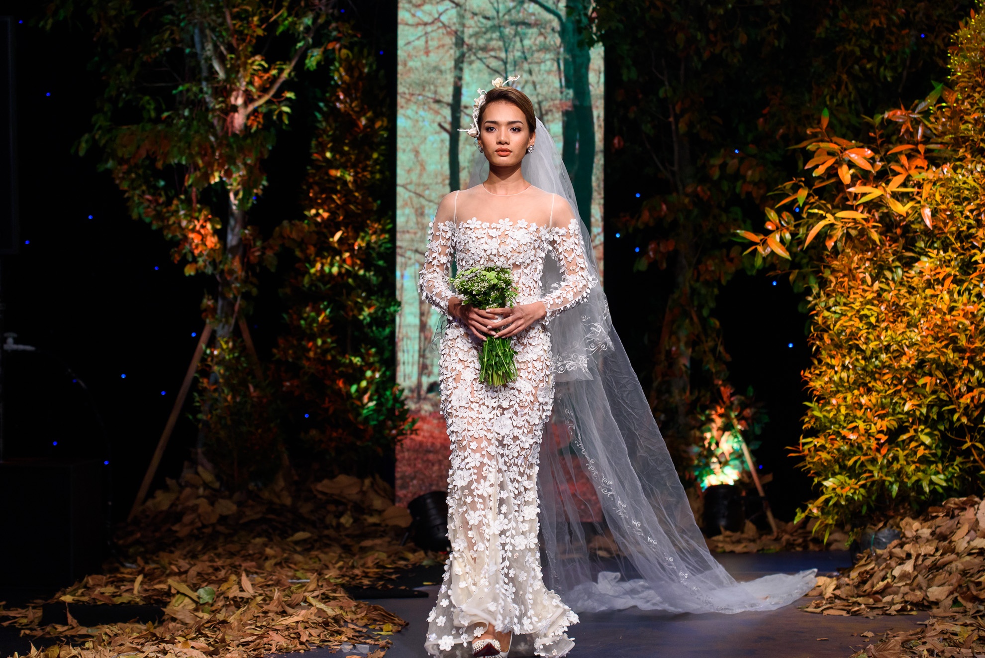 Minh Trieu dien vay cuoi anh 8