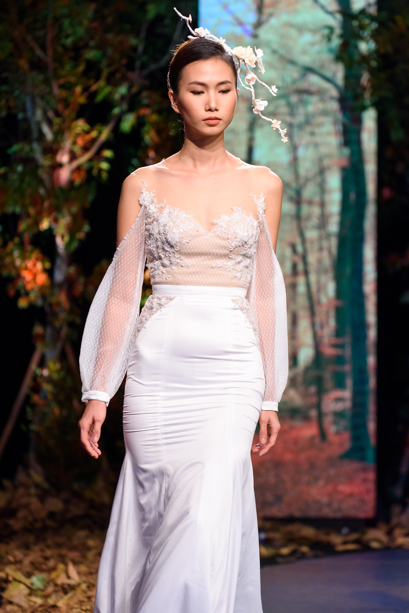 Minh Trieu dien vay cuoi anh 11