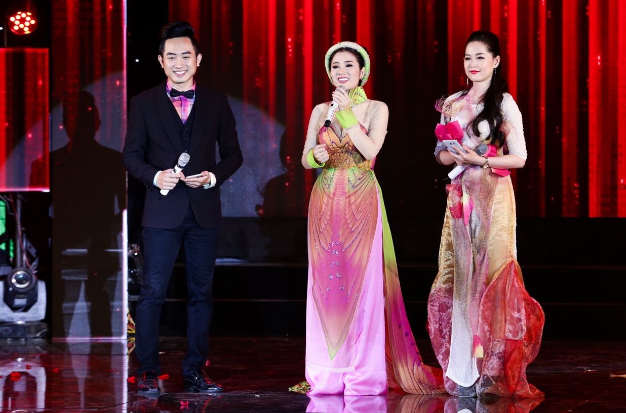 A quan The Voice ung ho chi gai ra mat dem nhac bolero anh 9