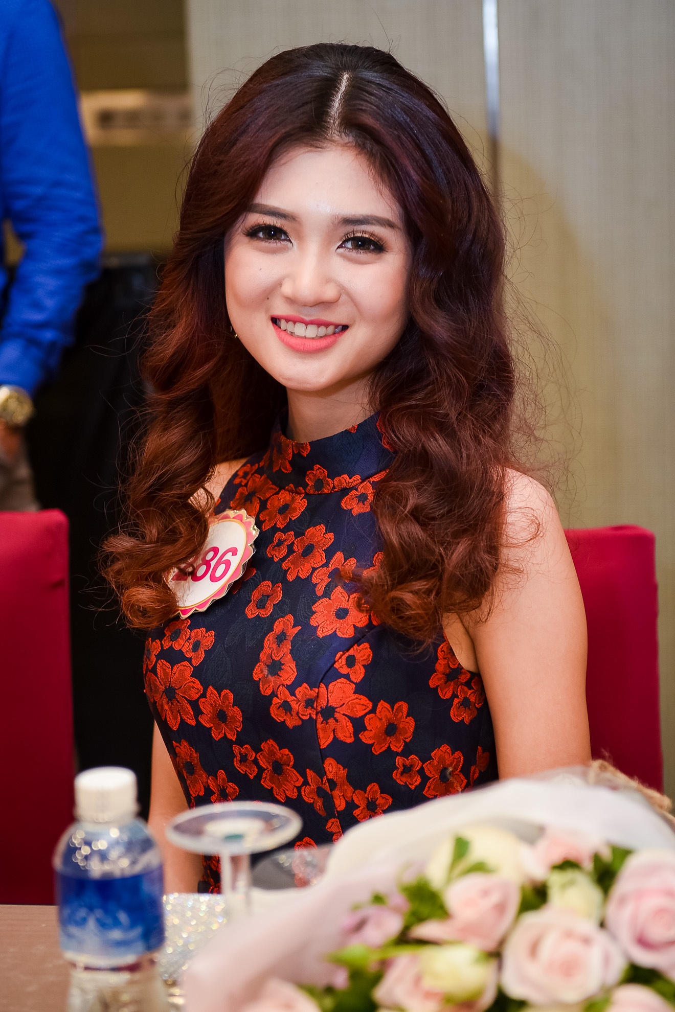 Nguoi dep HHVN khoe sac o hop bao truoc chung ket anh 6