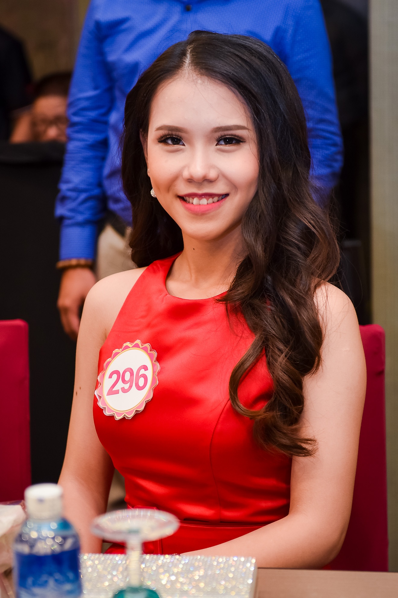 Nguoi dep HHVN khoe sac o hop bao truoc chung ket anh 7