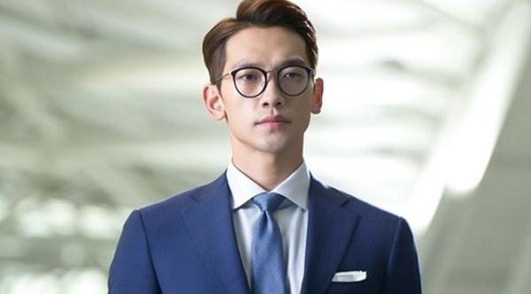 BTC Hoa hau Viet Nam thue 30 ve si bao ve Bi Rain hinh anh