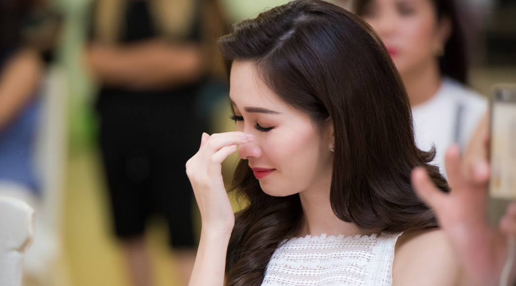 Dang Thu Thao bat khoc truoc phan thi tai nang cua dan em hinh anh