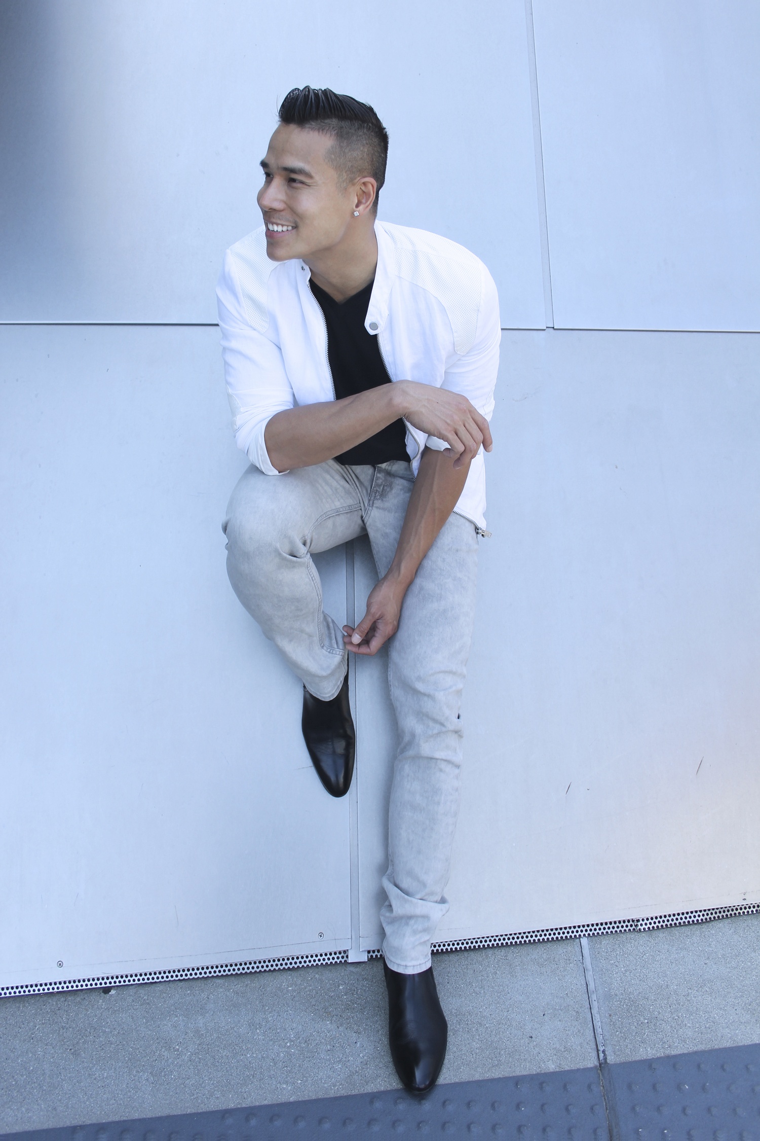 Nam vuong Tien Doan bui phui tren duong pho My anh 8