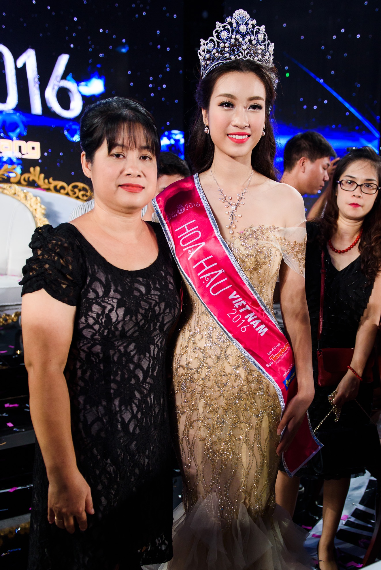 Me My Linh len tieng anh 1