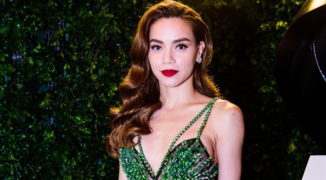 Top 8 my nhan mac dep nhat su kien Vbiz thang 8 hinh anh