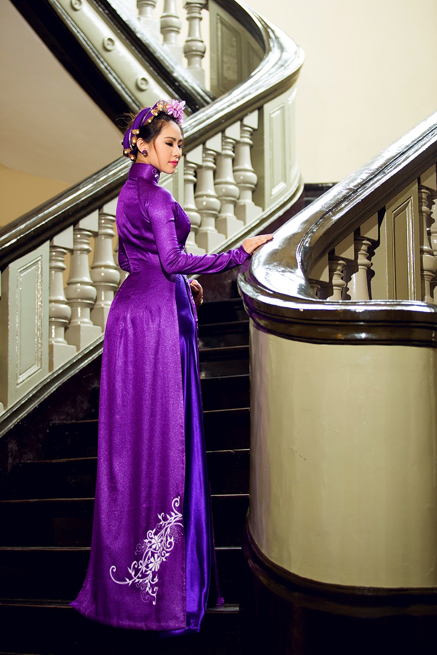 Luong Bich Huu duyen dang trong ta ao dai hoa tiet anh 3