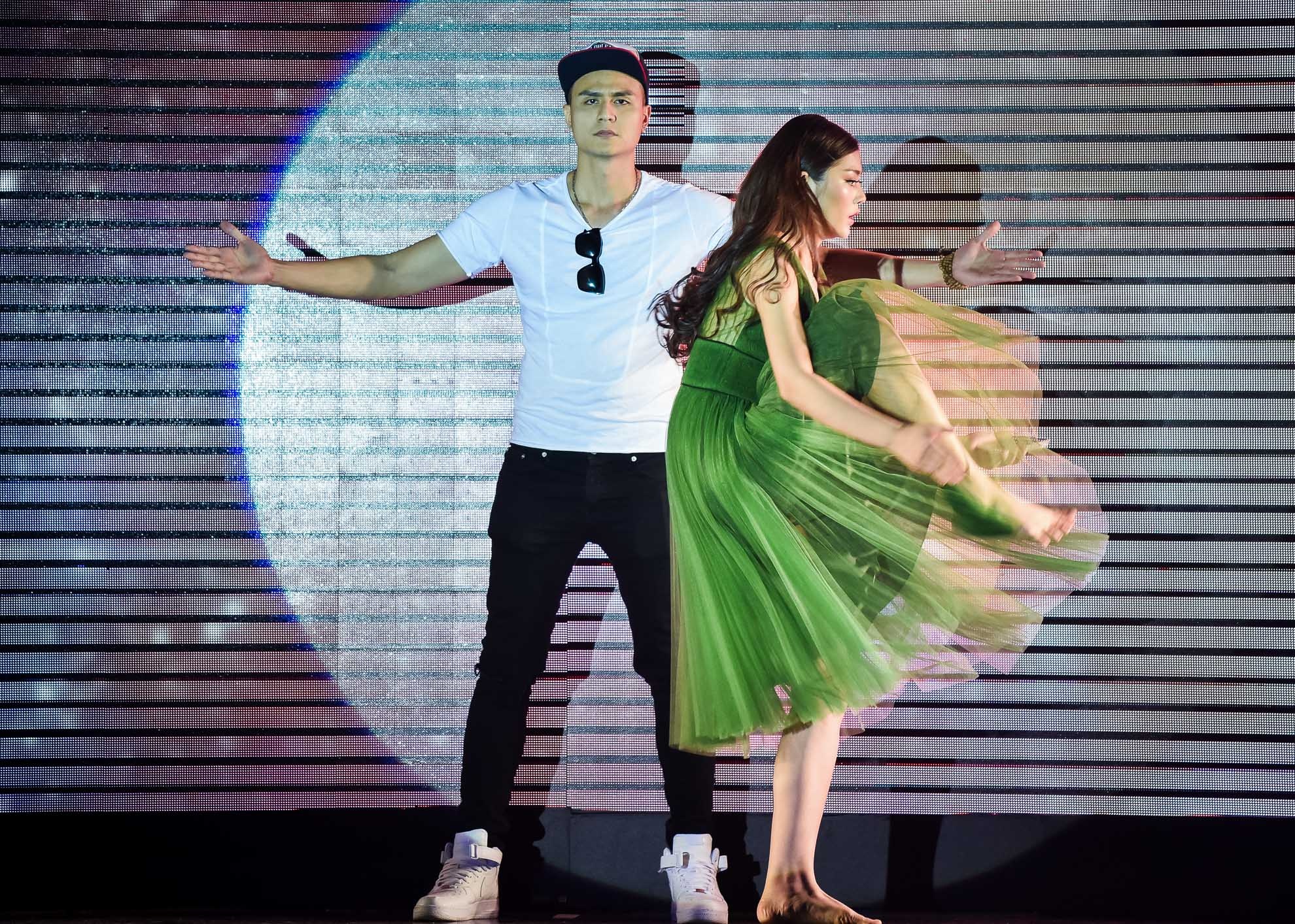 Mai Ngo quyen ru Tim tren san khau tong duyet The Face anh 7