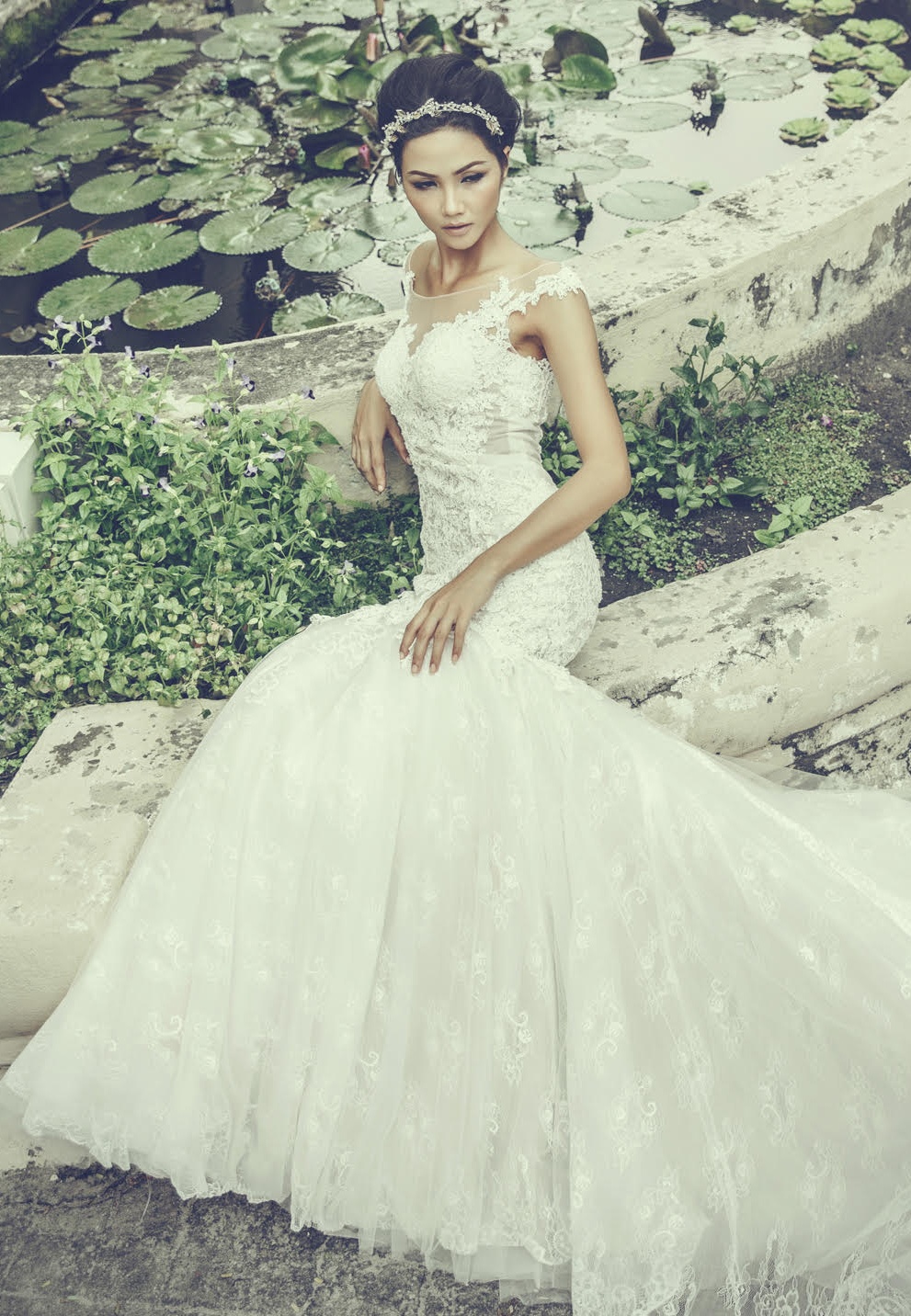 H'Hen Niê diện váy cưới quyến rũ ảnh 1 H'Hen Nie dien vay cuoi quyen ru anh 1