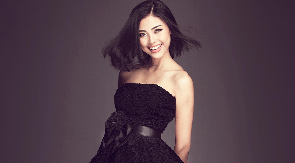 Dao Thi Ha quyen ru trong trang phuc toi mau hinh anh