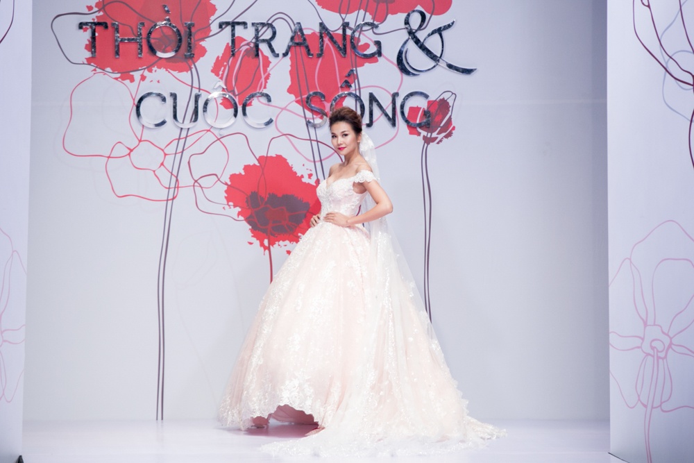 Thanh Hang dien dam cuoi goi cam anh 2