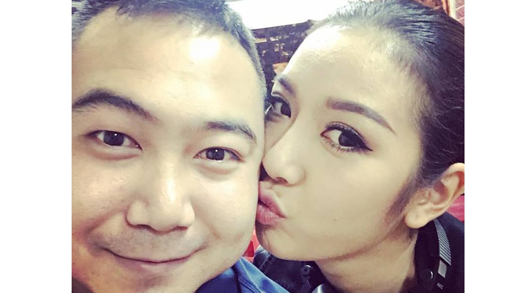 Ban trai dai gia cong khai tinh cam voi a hau Thuy Van hinh anh