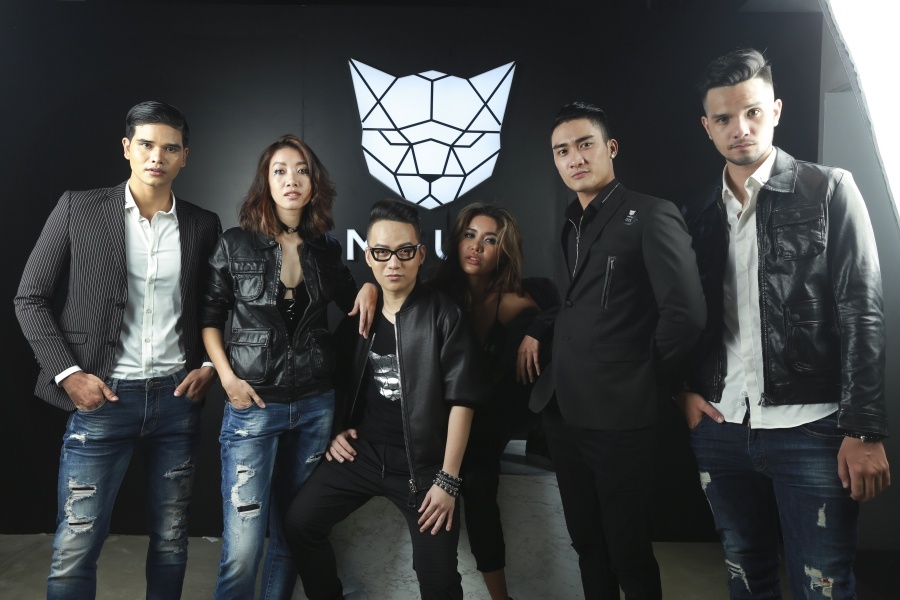 Phan Anh lich lam o su kien anh 9