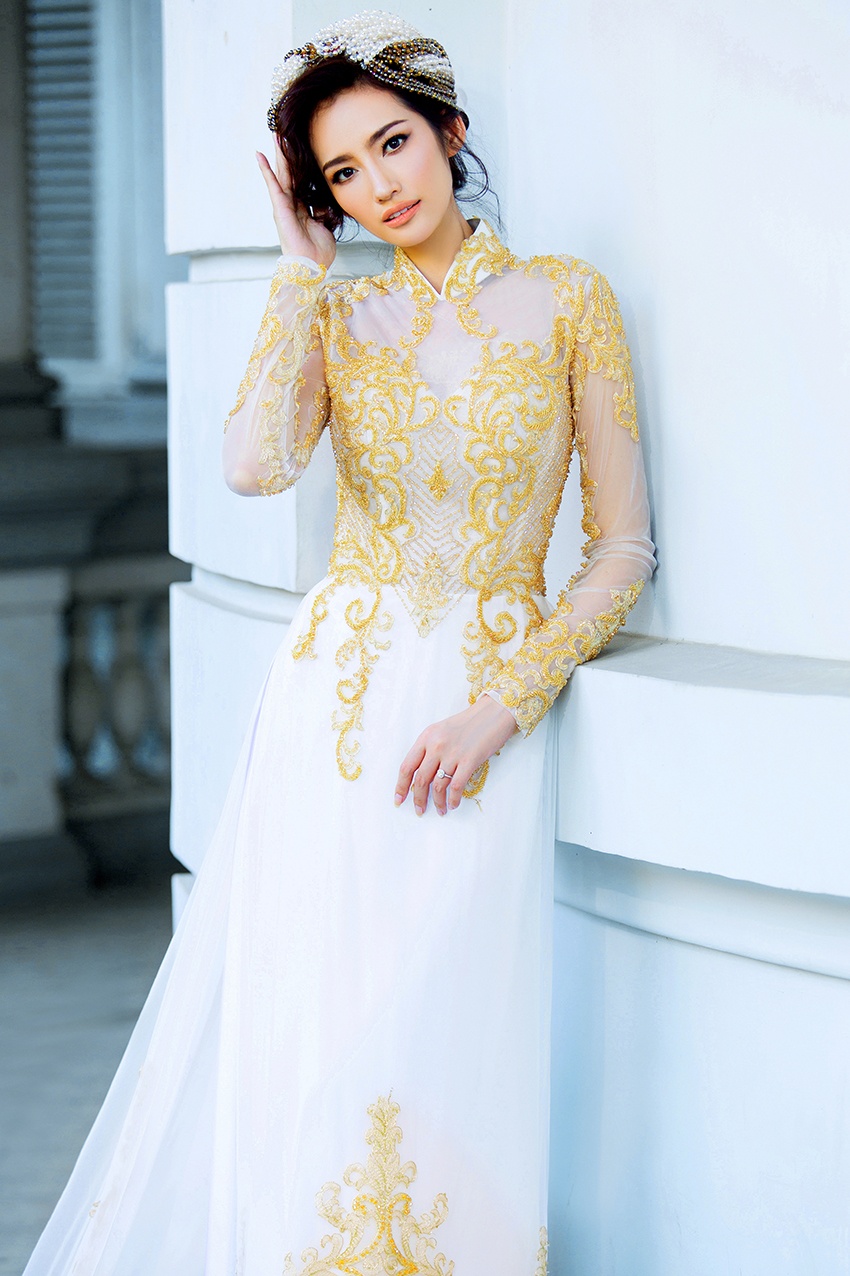Trúc Diễm duyên dáng áo dài trắng ảnh 1 Truc Diem duyen dang ao dai trang anh 1