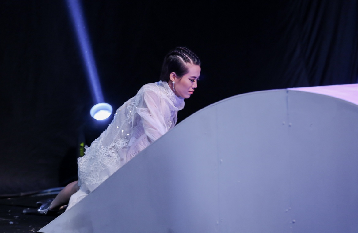 Thi sinh Next Top 'vo ech' tren duong bang bap benh anh 9