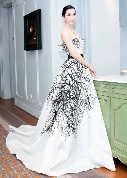 Hoa hau My Linh dan dau top sao dep tuan qua anh 5