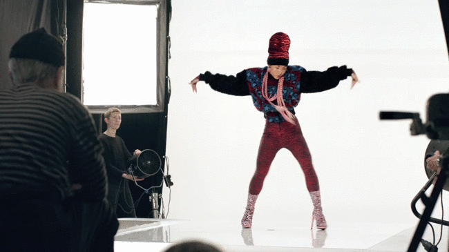 Hau truong Suboi lam mau cho H&M hinh anh