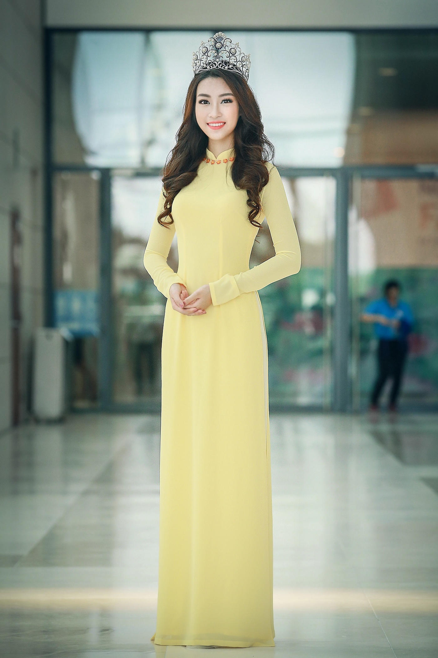 Hoa hậu Mỹ Linh diện áo dài dự Ngày hội cựu sinh viên ảnh 1 Hoa hau My Linh dien ao dai du Ngay hoi cuu sinh vien anh 1