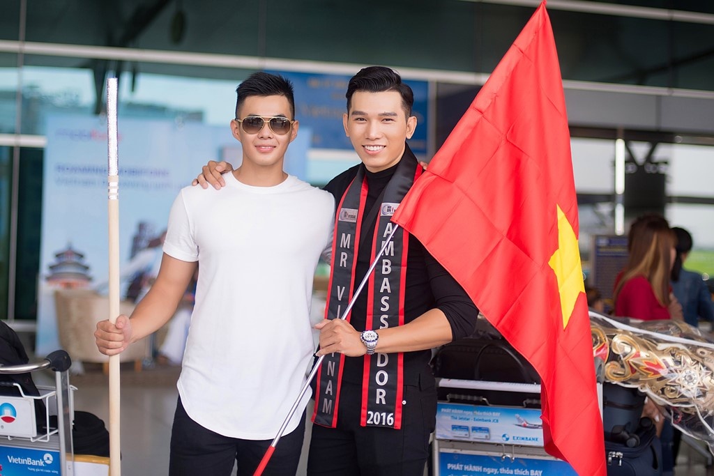 Ngọc Tình bảnh bao bên thí sinh quốc tế ảnh 2 Ngoc Tinh banh bao ben thi sinh quoc te anh 2