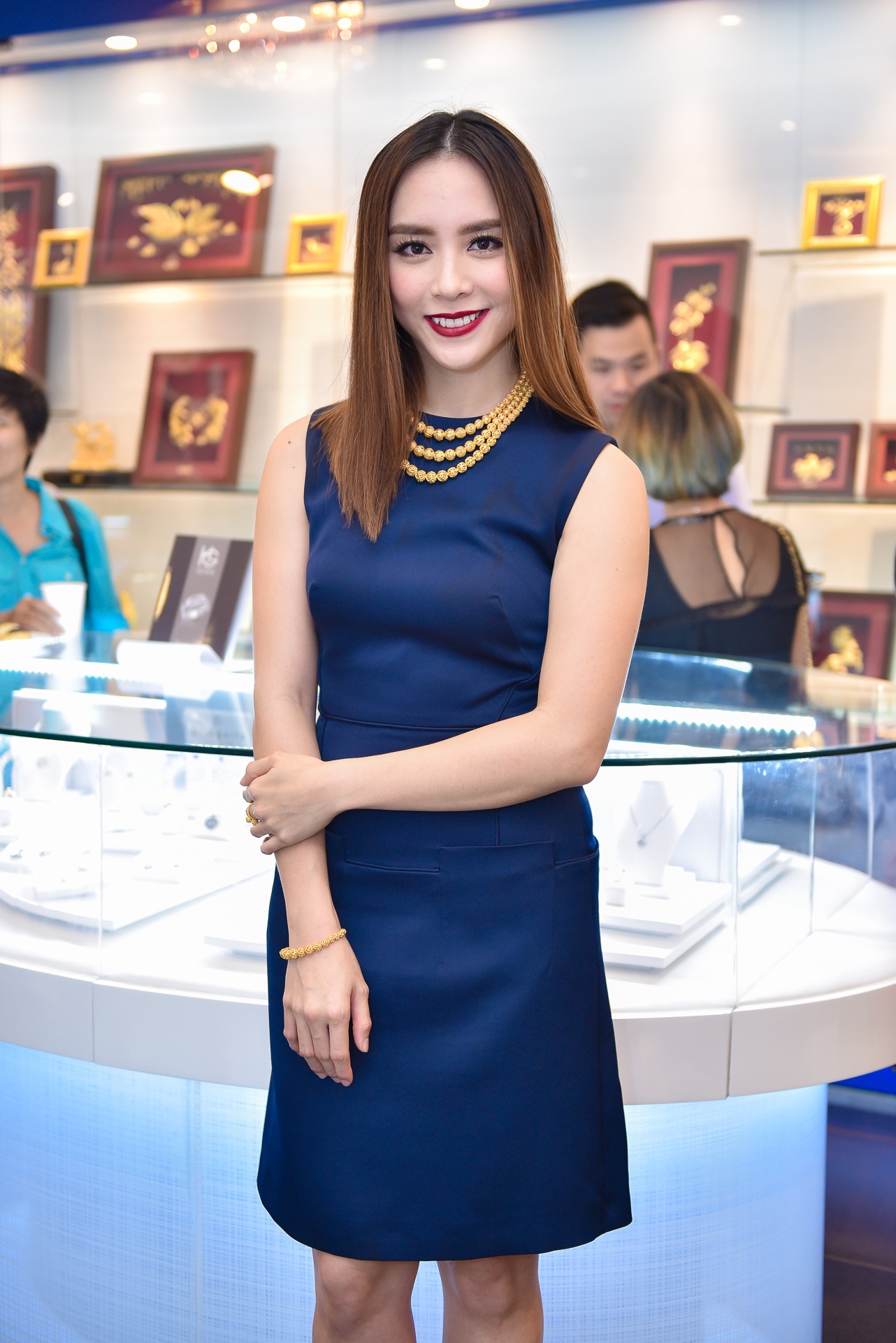 Pham Huong,  Thien Ly thanh lich o su kien anh 3