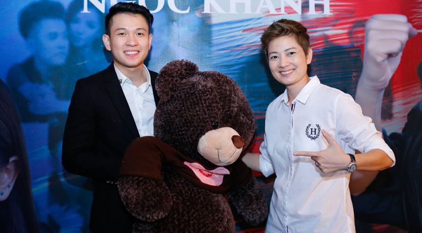 Thuy Vinh tang gau bong nhan ngay hoc tro ra mat MV moi hinh anh