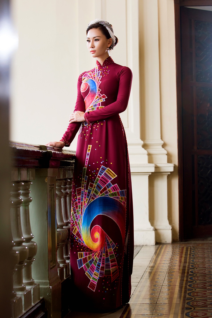 Bạn gái Trương Nam Thành và em gái diện áo dài đôi ảnh 3 Ban gai Truong Nam Thanh va em gai dien ao dai doi anh 3