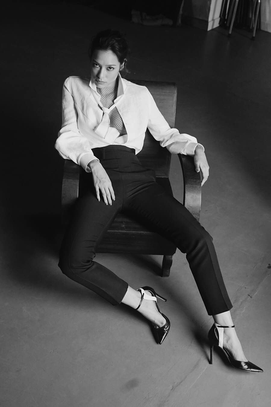 Lilly Nguyen moc mac trong bo anh den trang anh 1