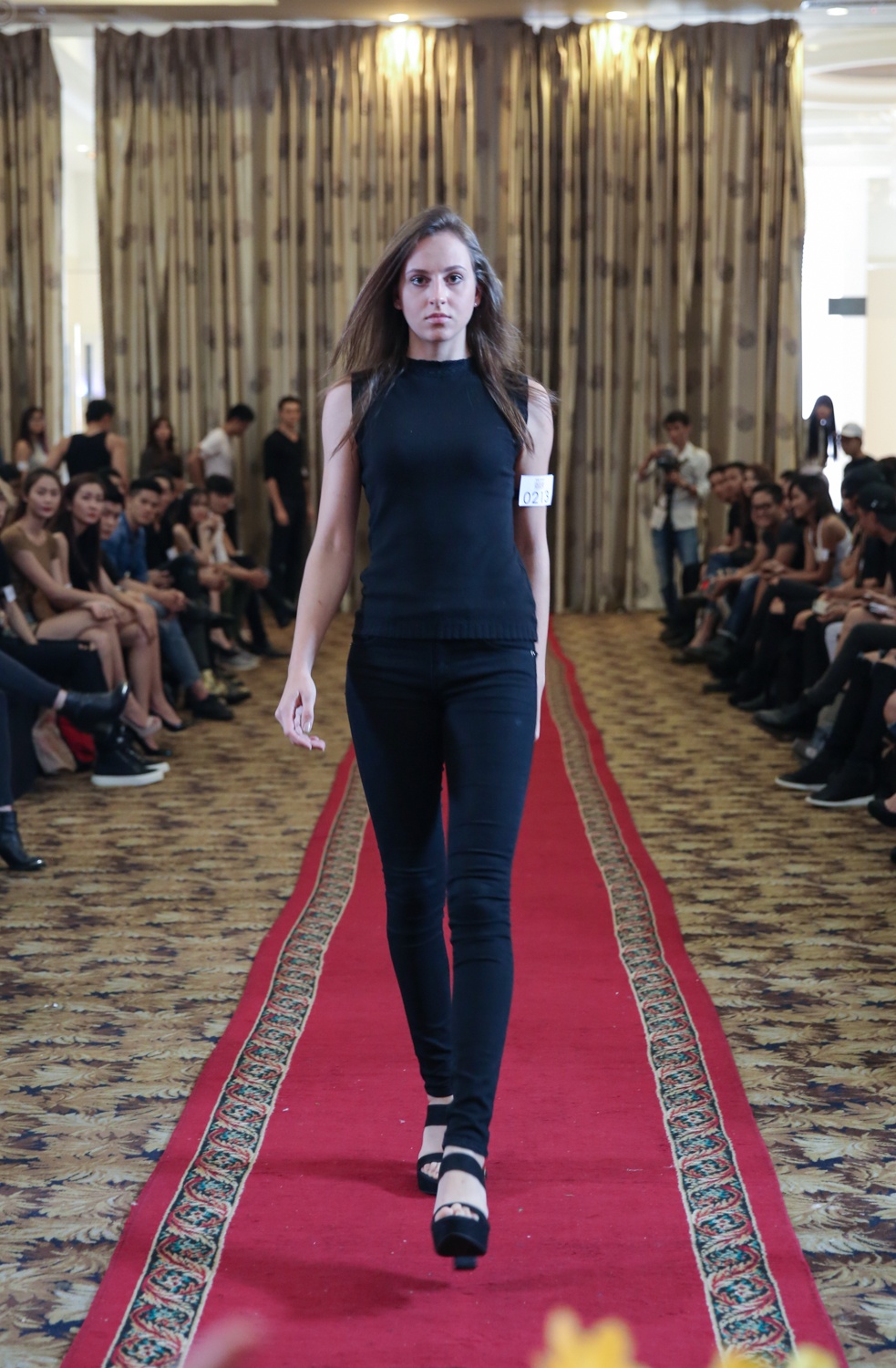 La Thanh Thanh do dang cung dan chi cao 1, 9 m anh 8