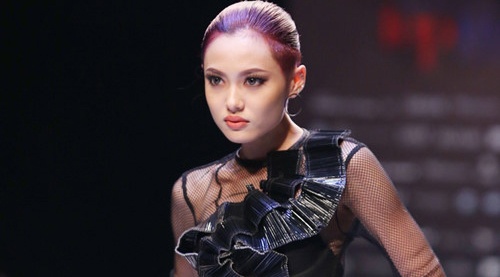 Cuu quan quan doan hot girl cao 1,55 m dang quang Next Top hinh anh