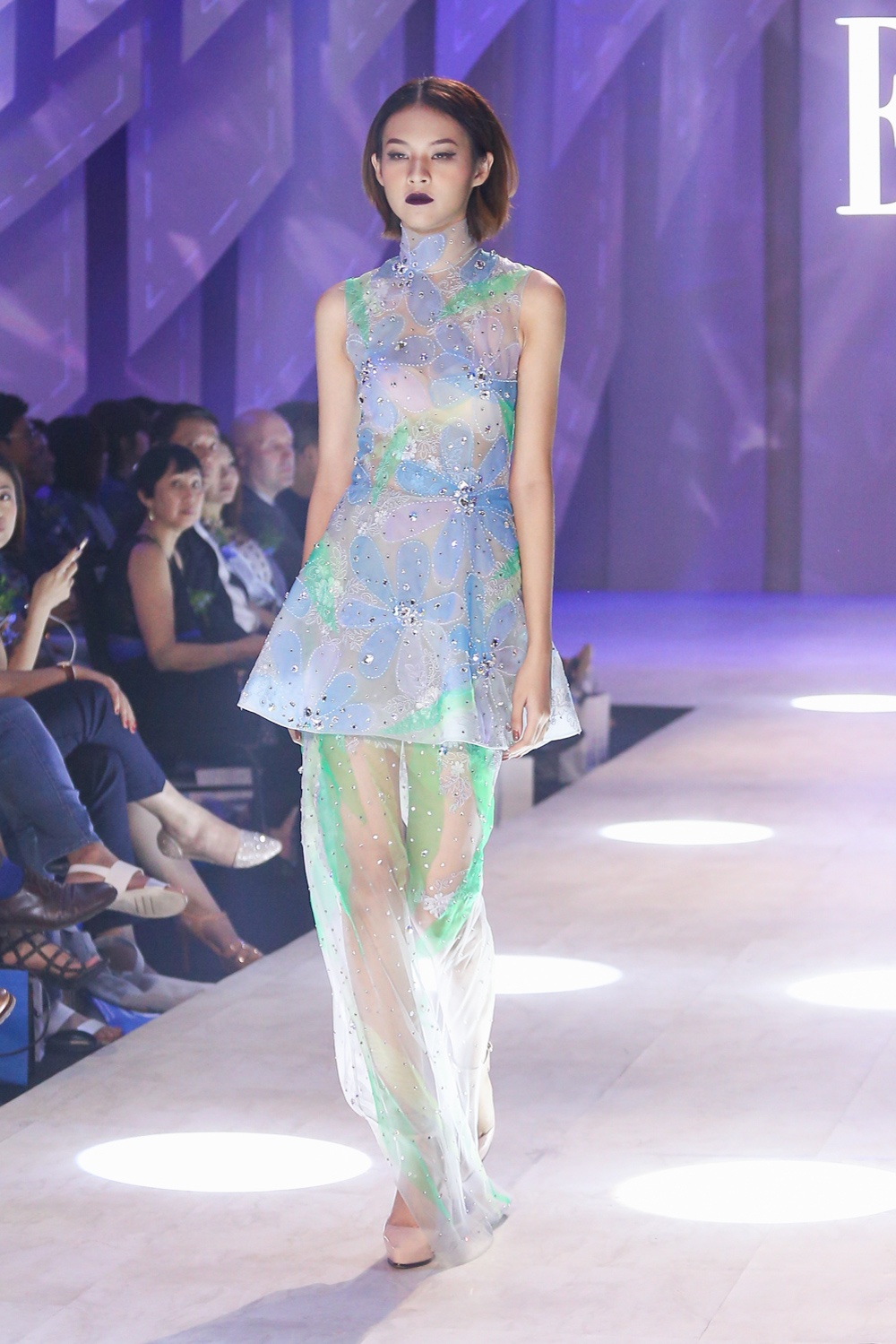 Quan quan The Face trinh dien catwalk anh 1