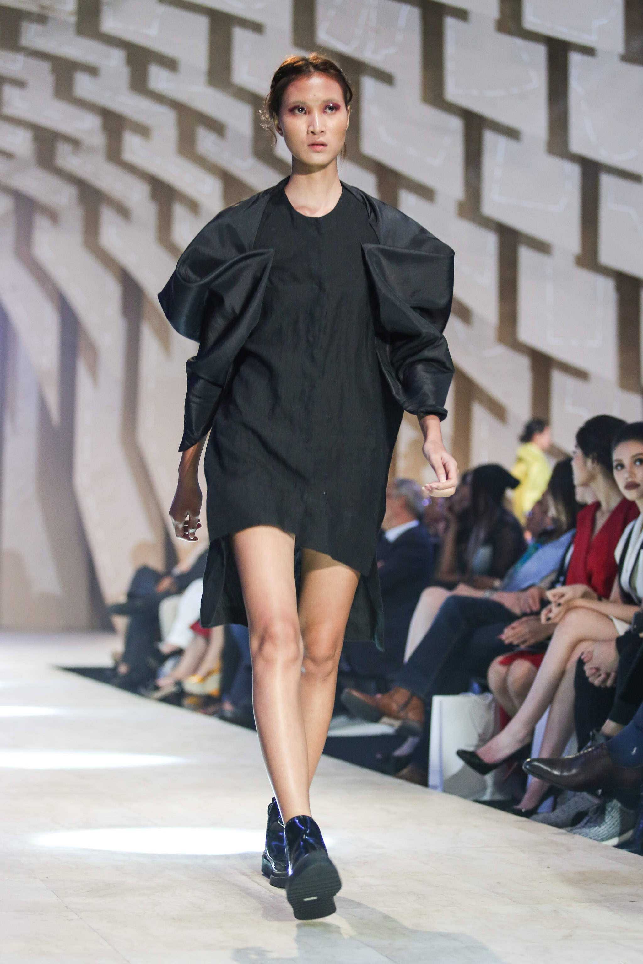 Vo Hoang Yen tro lai catwalk anh 4