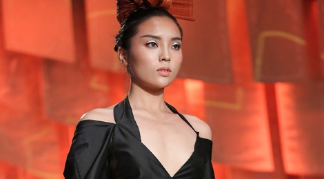 Ky Duyen dien vay xe sau lam vedette o Elle Show hinh anh