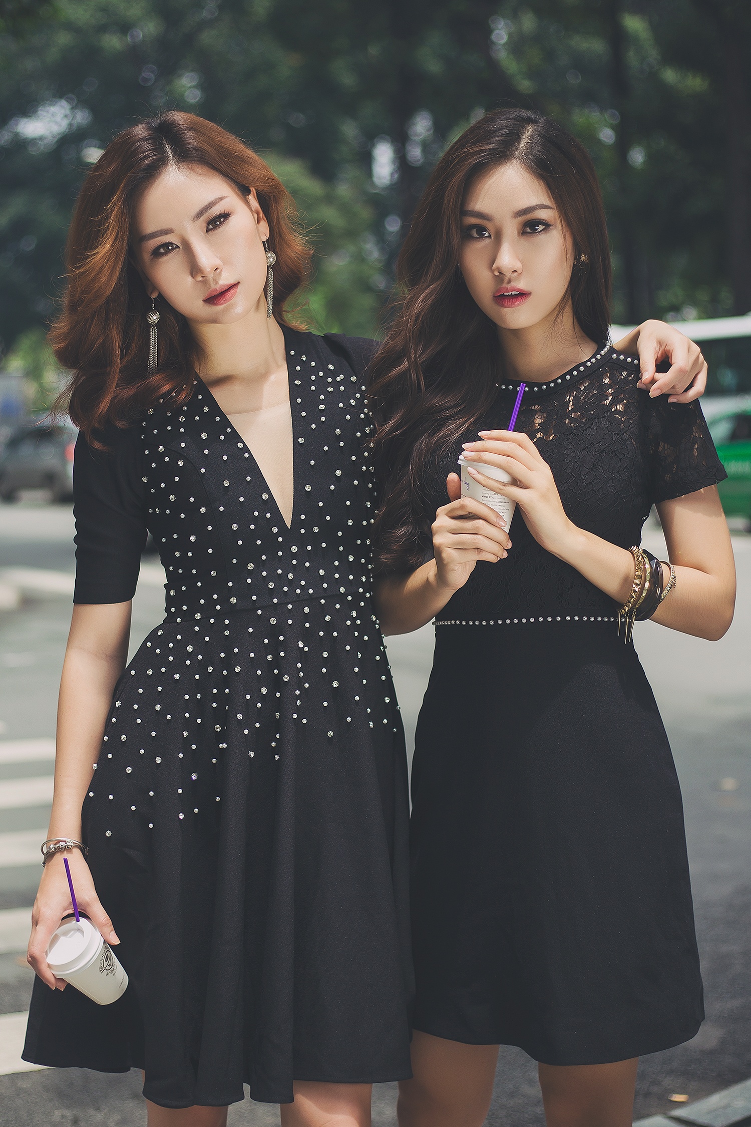 Thuy Linh - Phuong Linh dien do doi xuong pho anh 5