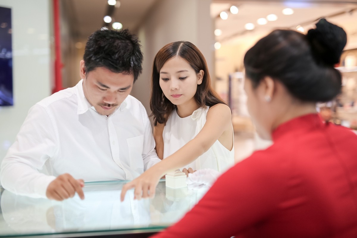 Khanh Hien di thu nhan cuoi anh 2