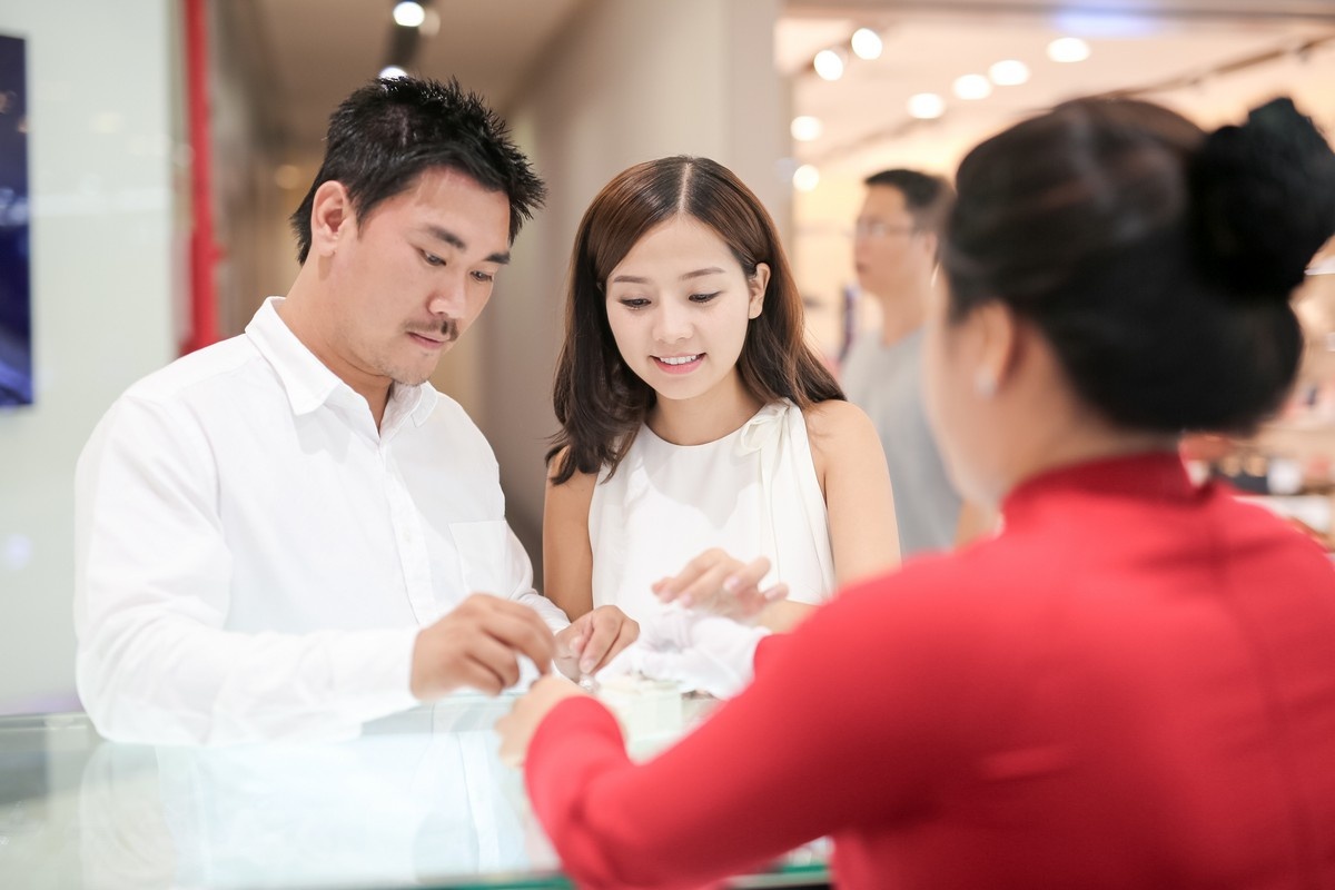 Khanh Hien di thu nhan cuoi anh 3