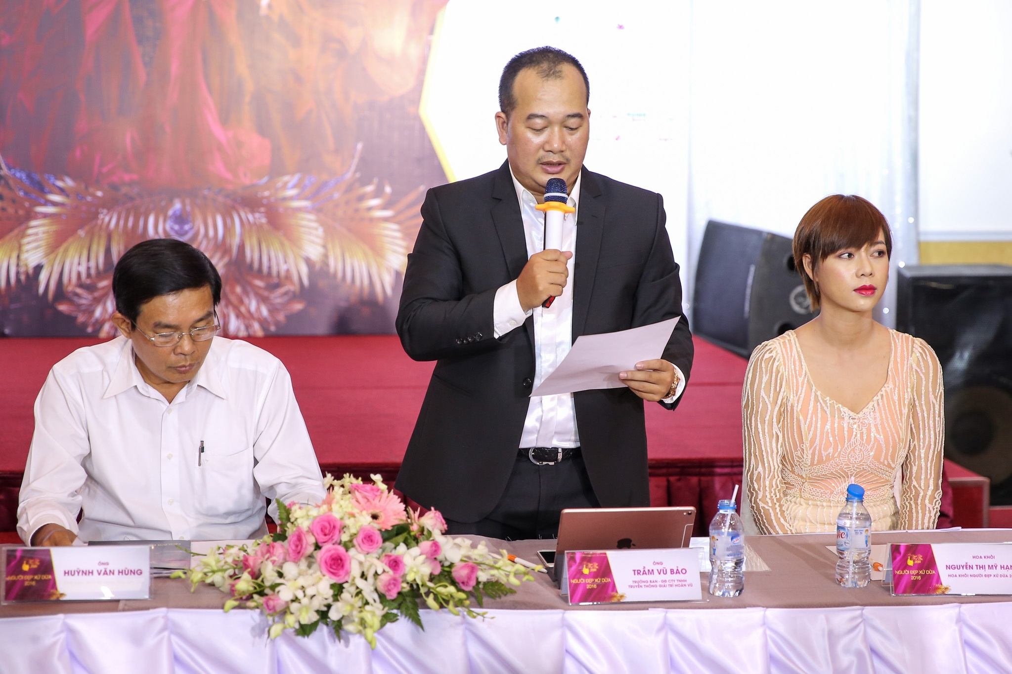 Lan Khue tim kiem nhan sac xu Dua anh 6