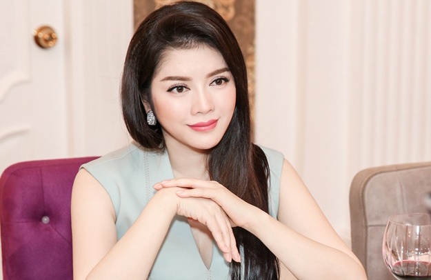 Ly Nha Ky dai tiec tai nha rieng anh 6