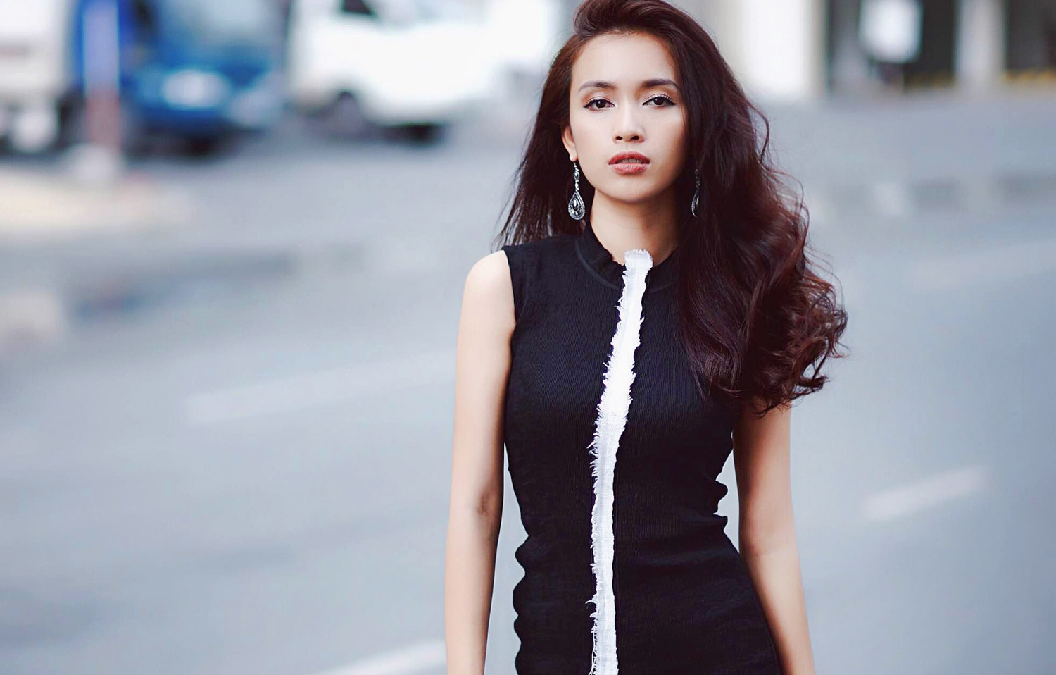Ai Phuong goi y 5 set do dao pho mua thu hinh anh