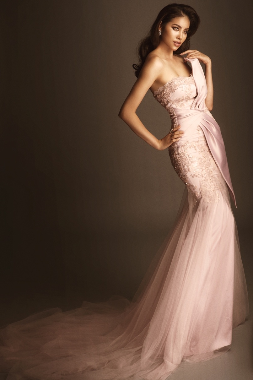 Phạm Hương khoe đường cong ảnh 5 Pham Huong khoe duong cong anh 5