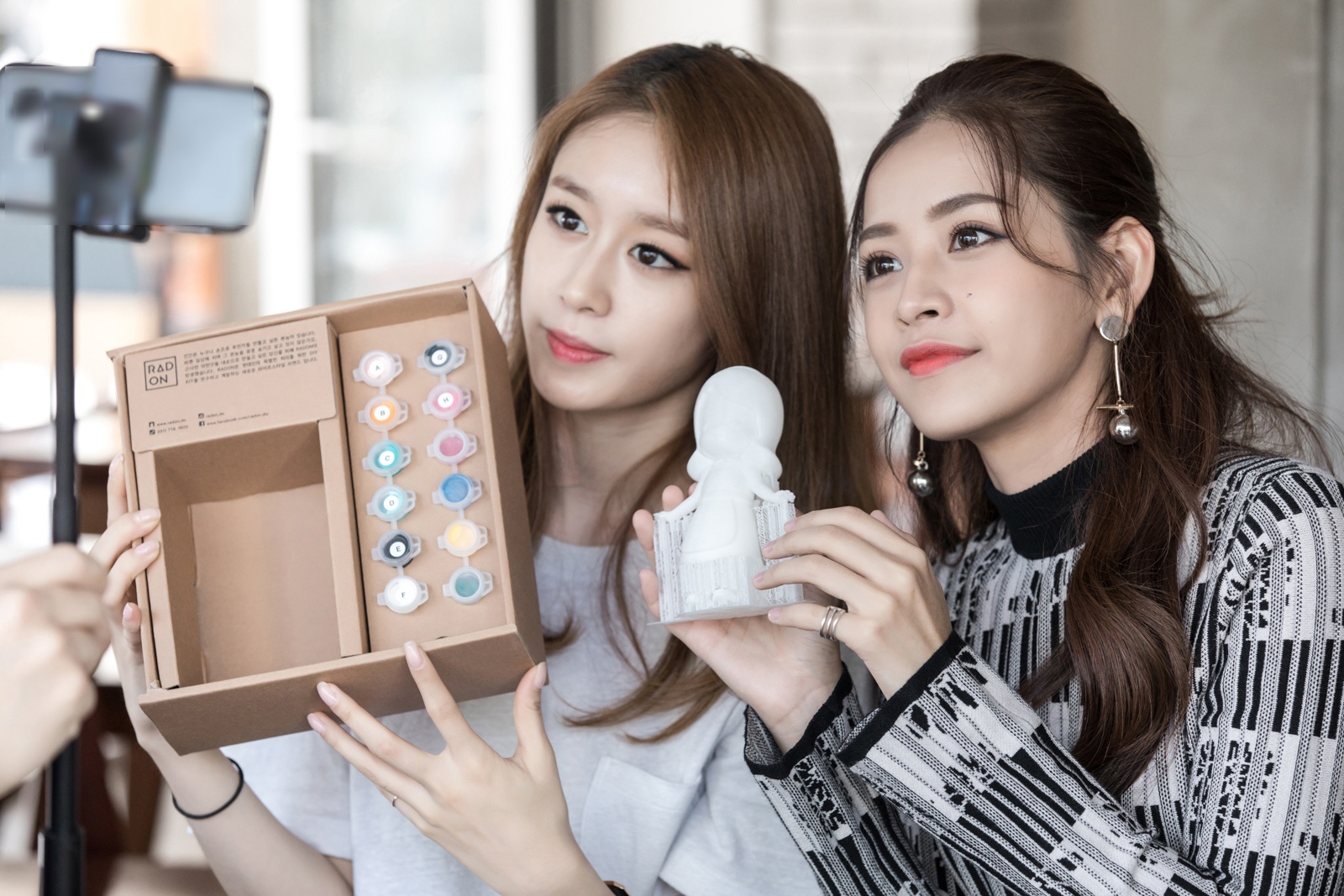 Chi Pu gap go thanh vien xinh dep nhat nhom T-ara anh 5