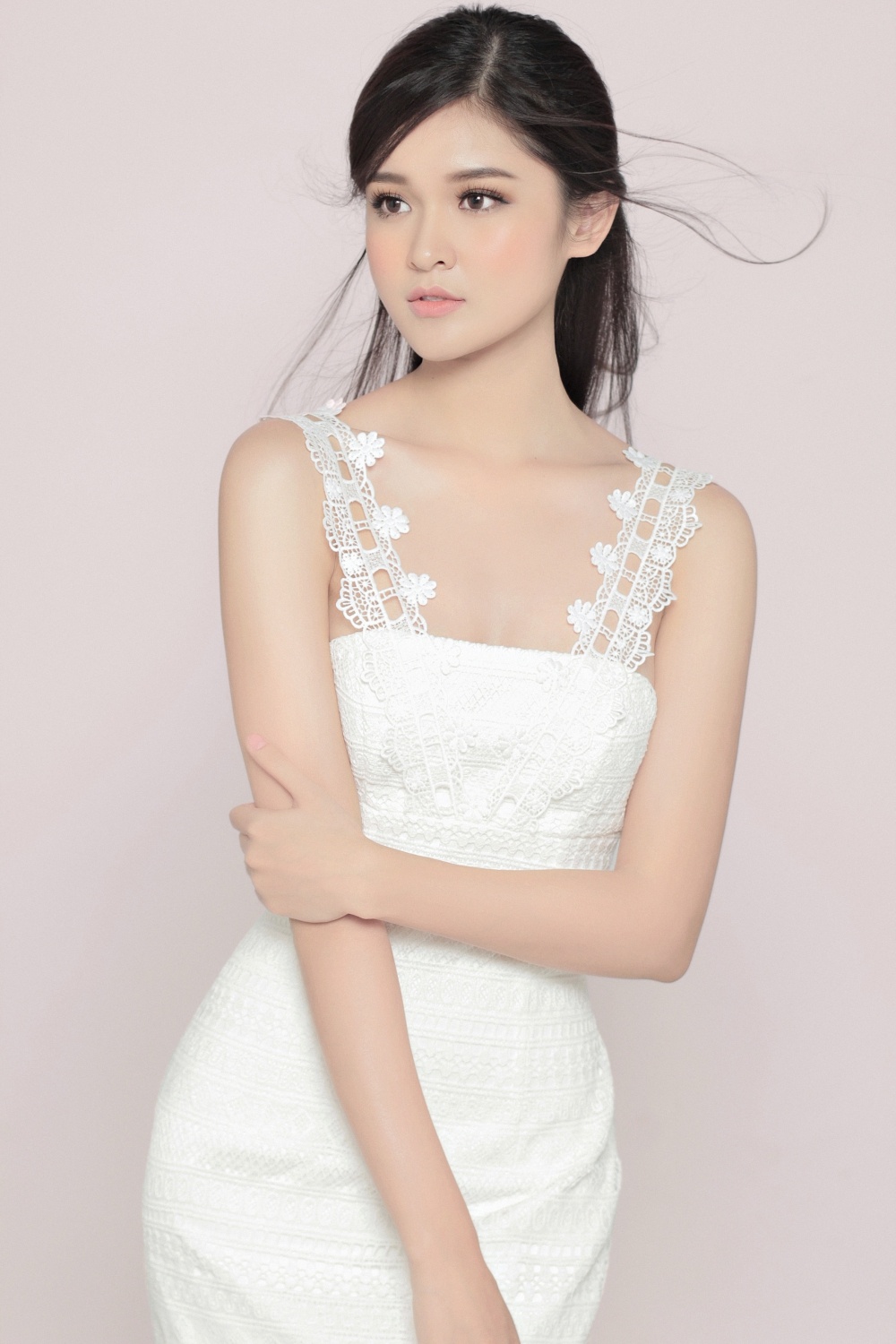 Á hậu Thùy Dung khoe vẻ đẹp trong trẻo ảnh 2 A hau Thuy Dung khoe ve dep trong treo anh 2